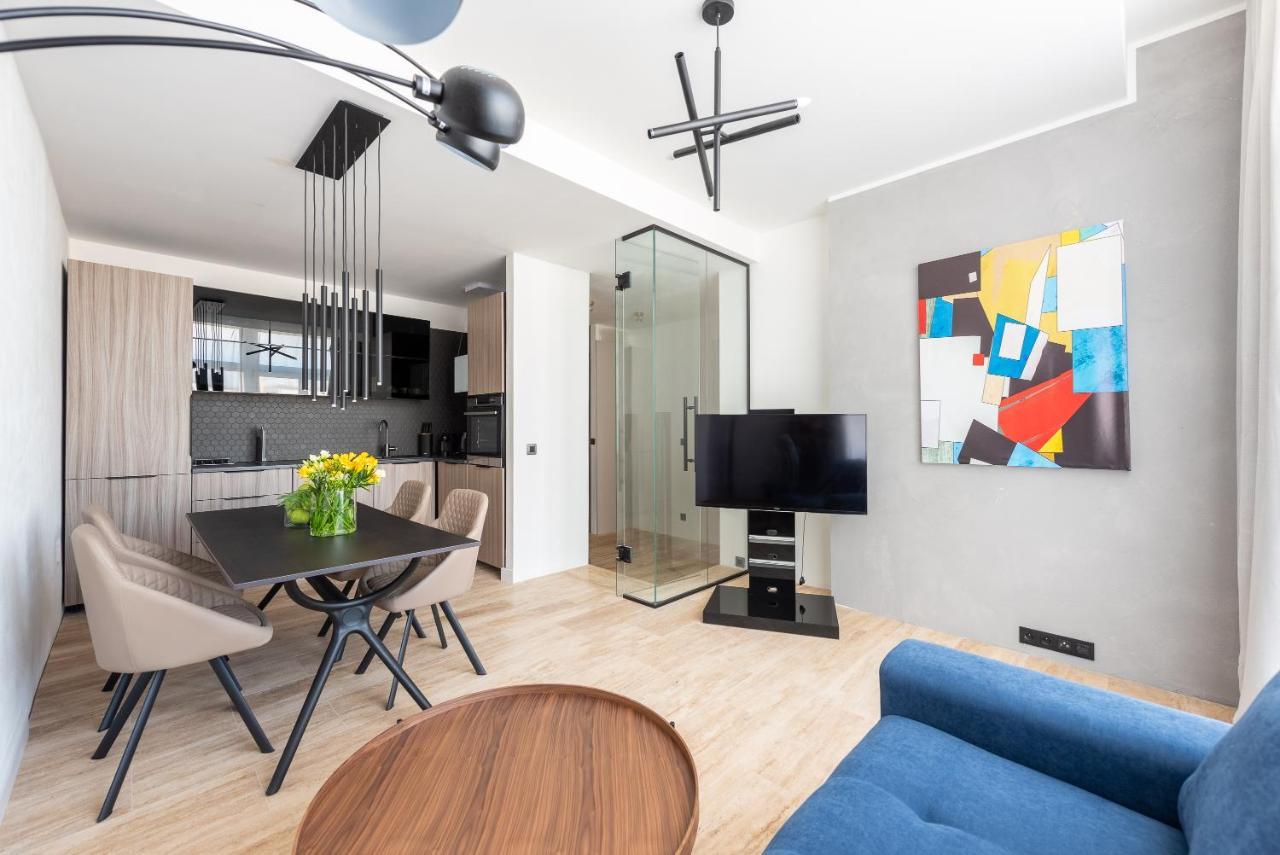 Daire Luxury With A Balcony And A Terrace *